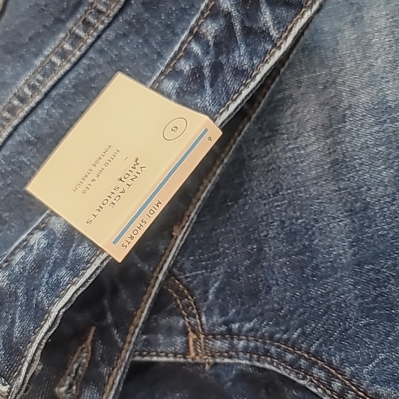 Women's Vintage Distressed Midi stretch shorts, size 6 - Picture 2 of 3